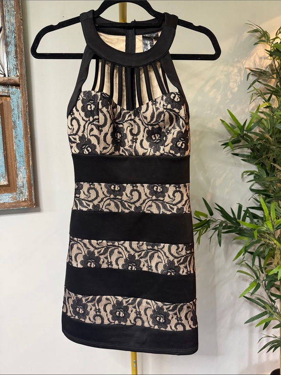 Trixxi Dresses & Skirts - Trixxi Black and Beige Lace Striped Halter Mini Dress EUC 3